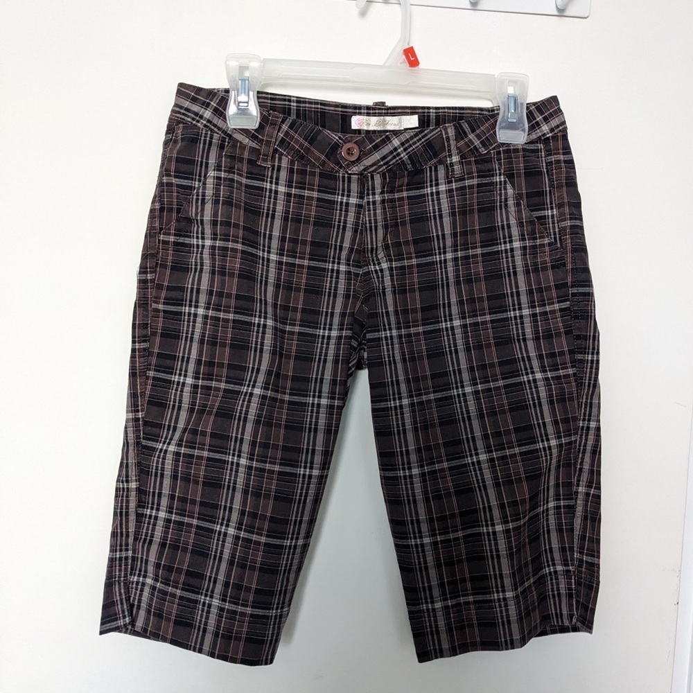 Brown Bermudas shorts size large